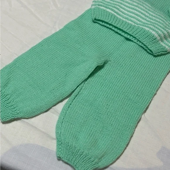 Vintage Green and White Striped Knit Baby Outfit - Picture 3 of 12